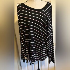 Lacey Chabert Blouse Size 3 XL